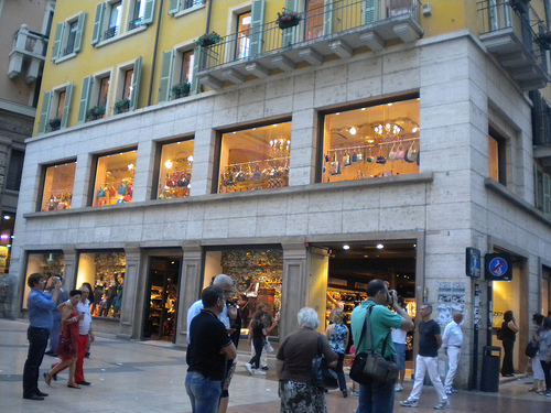 Viaggi Verona - piccoli negozi