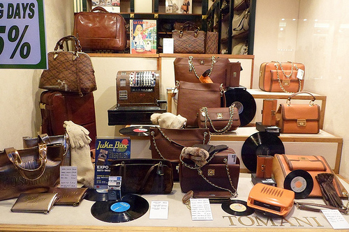 Agenzie di viaggi e pacchetti vacanza Sassari - Pelletterie