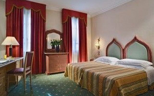 Vedi Napoli e poi muori - Alberghi.jpg